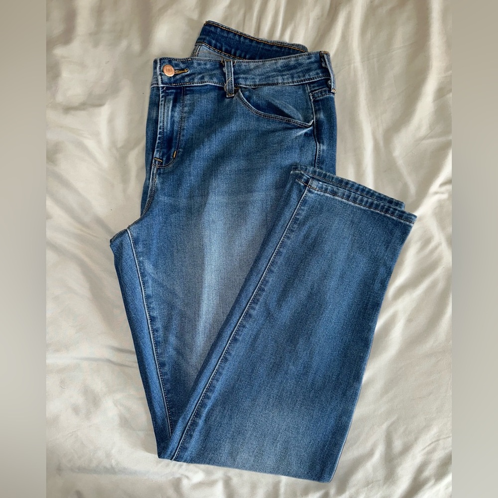 Old Navy Women’s Straight Leg Jeans